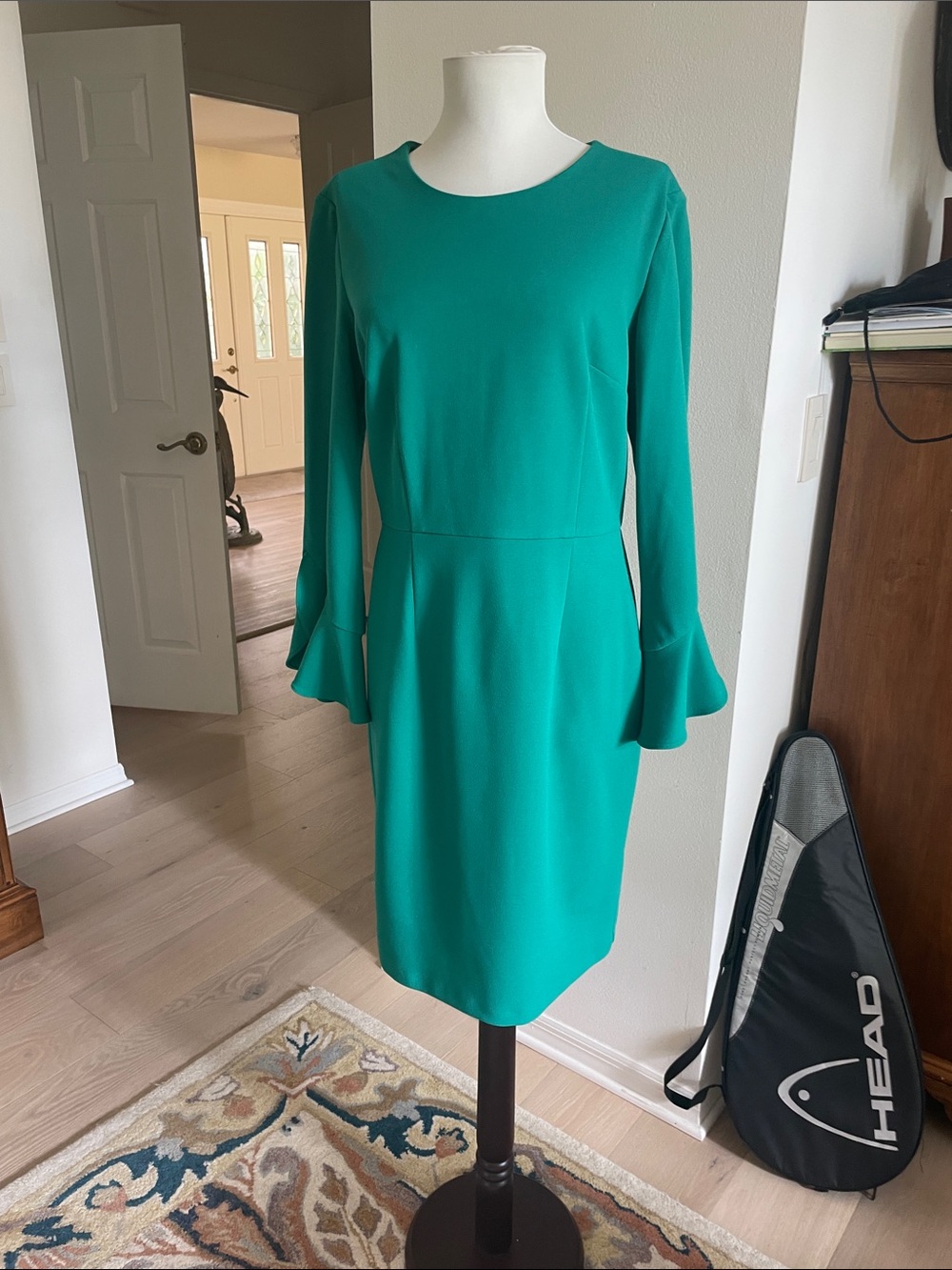 Donna Morgan  Green Long-Sleeve Sheath Dress